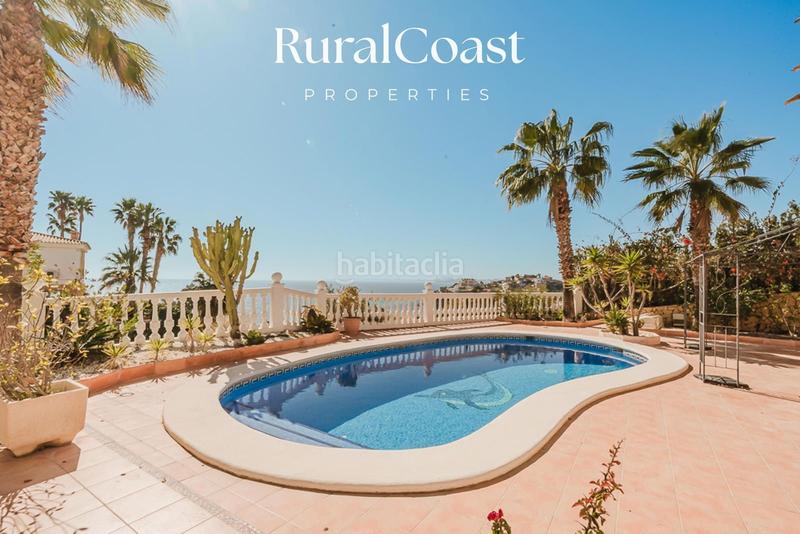 Foto 0c1e0d7f-5c5b-4dc4-a42f-741cbd1a86d5. Chalet magnífico chalet independiente en coveta fuma. 5 habitaciones. 4 baños. piscina y vistas al mar en Campello (el)