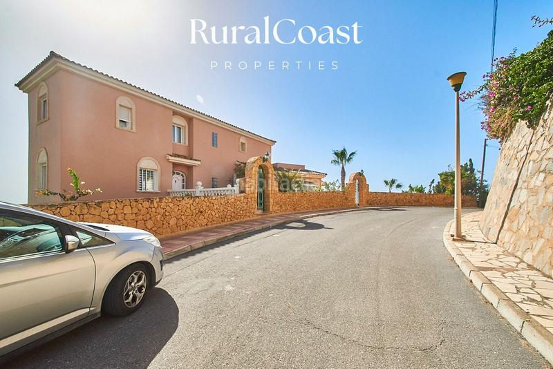 Foto 14748873-8d79-46d0-8c23-6faad9b27a4b. Chalet magnífico chalet independiente en coveta fuma. 5 habitaciones. 4 baños. piscina y vistas al mar en Campello (el)