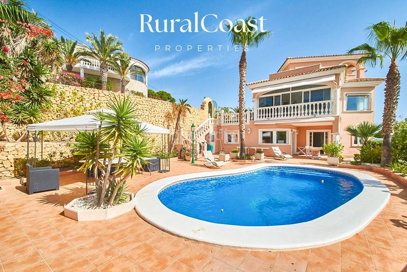 Foto 211663ab-808a-4d87-9652-d01574923b33. Chalet magnífico chalet independiente en coveta fuma. 5 habitaciones. 4 baños. piscina y vistas al mar en Campello (el)