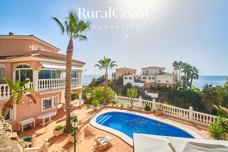 Foto 5d99fc53-a405-49ae-8feb-b779b0893b41. Chalet magnífico chalet independiente en coveta fuma. 5 habitaciones. 4 baños. piscina y vistas al mar en Campello (el)