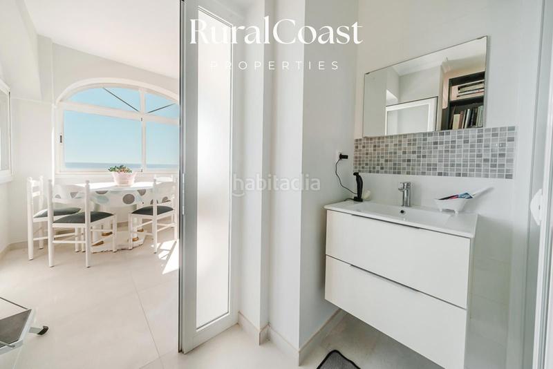 Foto 9add889e-19e1-4695-a6f3-f147260f327c. Chalet magnífico chalet independiente en coveta fuma. 5 habitaciones. 4 baños. piscina y vistas al mar en Campello (el)