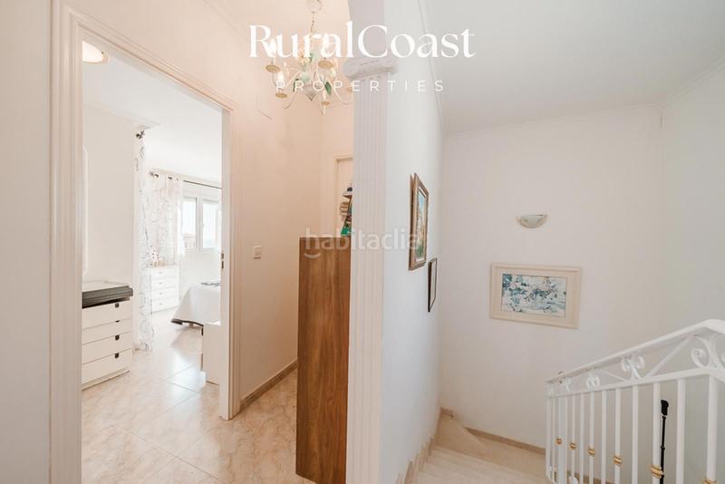 Foto ac30ee74-876c-46ee-907e-6adcfad55262. Chalet magnífico chalet independiente en coveta fuma. 5 habitaciones. 4 baños. piscina y vistas al mar en Campello (el)