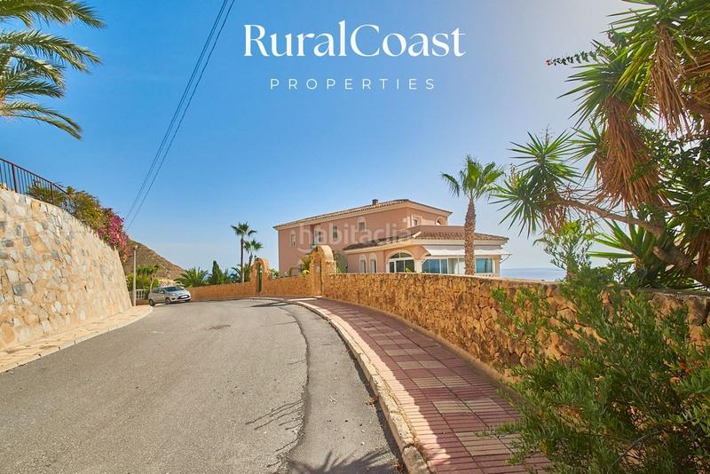 Foto bb35546e-5da0-4e16-9819-0a05f331cd18. Chalet magnífico chalet independiente en coveta fuma. 5 habitaciones. 4 baños. piscina y vistas al mar en Campello (el)