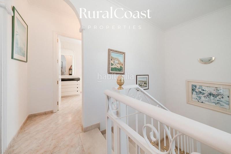 Foto d155f73e-1292-4063-8ed8-193f5ee801ff. Chalet magnífico chalet independiente en coveta fuma. 5 habitaciones. 4 baños. piscina y vistas al mar en Campello (el)