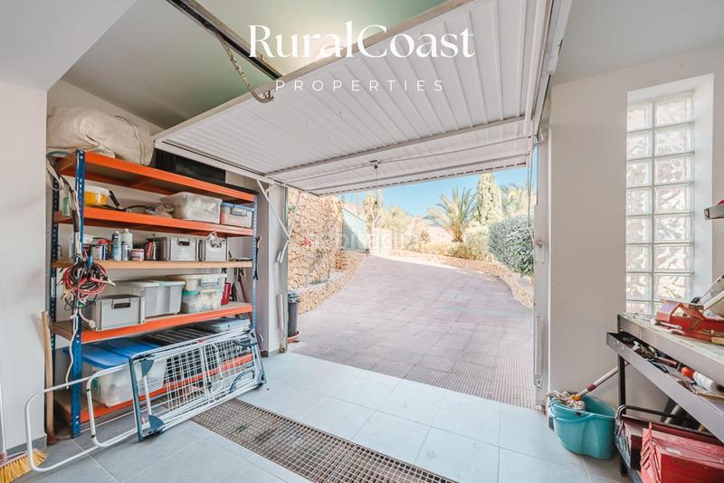 Foto ec39d763-2af3-4e6d-a617-5fa63b7dd70a. Chalet magnífico chalet independiente en coveta fuma. 5 habitaciones. 4 baños. piscina y vistas al mar en Campello (el)
