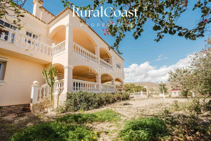 Foto 2c892eb6-3d09-4a92-b7a5-00b038660009. Xalet amb calefacció aparcament piscina a Pueblo Acantilado-Lanuza Campello (el)