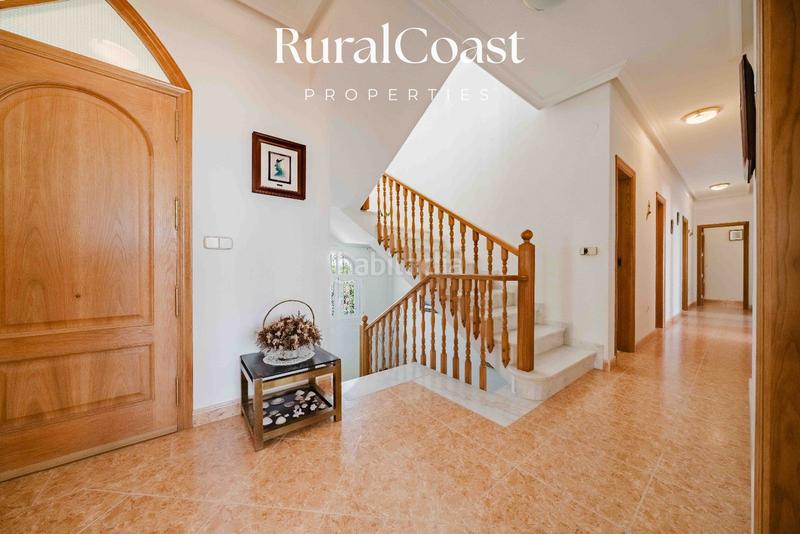 Foto bdce4c83-b5a2-4751-a5d9-aa97781e8fa2. Xalet amb calefacció aparcament piscina a Pueblo Acantilado-Lanuza Campello (el)