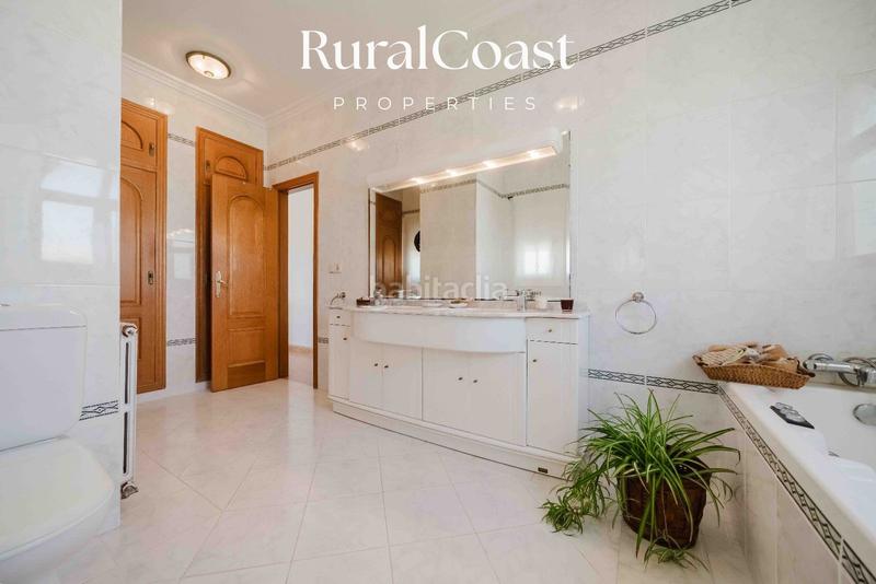 Foto ee9578cf-fafc-41aa-a5ba-a764553d9fd3. Xalet amb calefacció aparcament piscina a Pueblo Acantilado-Lanuza Campello (el)