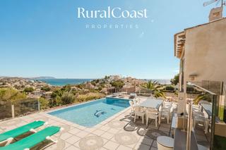 Xalet  Benifato. Fantástica villa con piscina infinita y vistas al mar en venta l