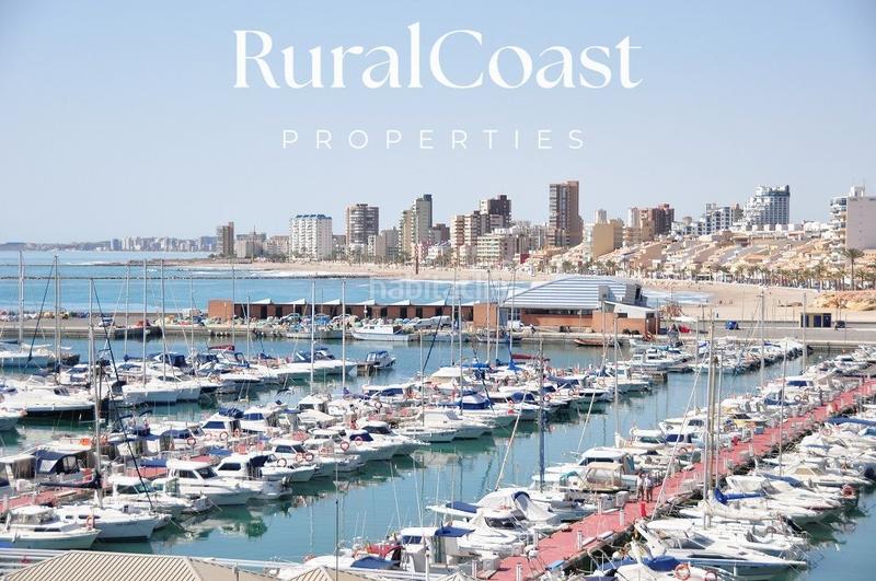 Foto 14628936-977a-4ece-97fb-c082d54fe43e. Chalet with heating parking pool in Campello Playa Campello (el)