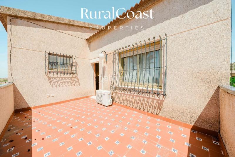 Foto 0ac8c606-79c0-456d-bdd3-c0566cc339cc. Chalet finca exclusiva con vistas abiertas, olivos centenarios y cercanía al mar en elche rural en Elche / Elx