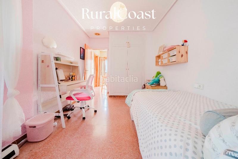 Foto 601c4011-61f0-433b-ac0b-4b8cf4205df9. Chalet finca exclusiva con vistas abiertas, olivos centenarios y cercanía al mar en elche rural en Elche / Elx