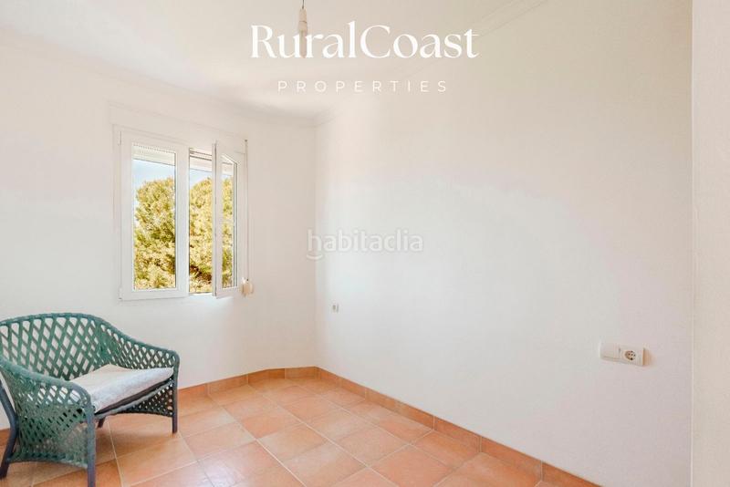 Foto 00c552a5-29b1-4a9c-8dca-db82760c7a2a. Chalet  independiente, 937m2 parcela, 5 habitaciones , 3 baños, piscina, vistas al mar en Campello (el)