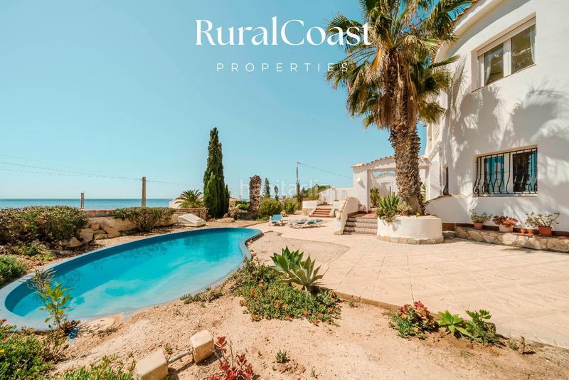 Foto 0500e1eb-e946-45c5-a10b-caf6dba7da92. Chalet  independiente, 937m2 parcela, 5 habitaciones , 3 baños, piscina, vistas al mar en Campello (el)