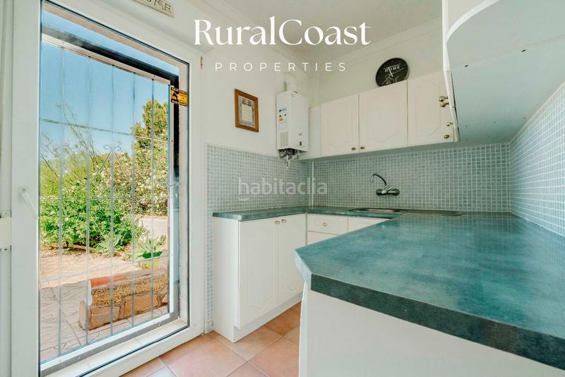 Foto 1d2a7970-45e9-4338-aca4-11139acee244. Chalet  independiente, 937m2 parcela, 5 habitaciones , 3 baños, piscina, vistas al mar en Campello (el)