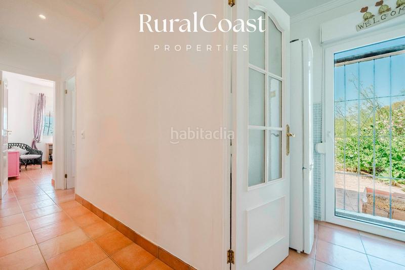Foto 31cfe2db-601a-424e-9592-0a6fea121204. Chalet  independiente, 937m2 parcela, 5 habitaciones , 3 baños, piscina, vistas al mar en Campello (el)