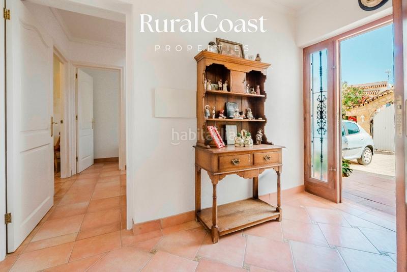 Foto 5e6c8e53-521d-4123-a68f-18fce23be8a0. Chalet  independiente, 937m2 parcela, 5 habitaciones , 3 baños, piscina, vistas al mar en Campello (el)