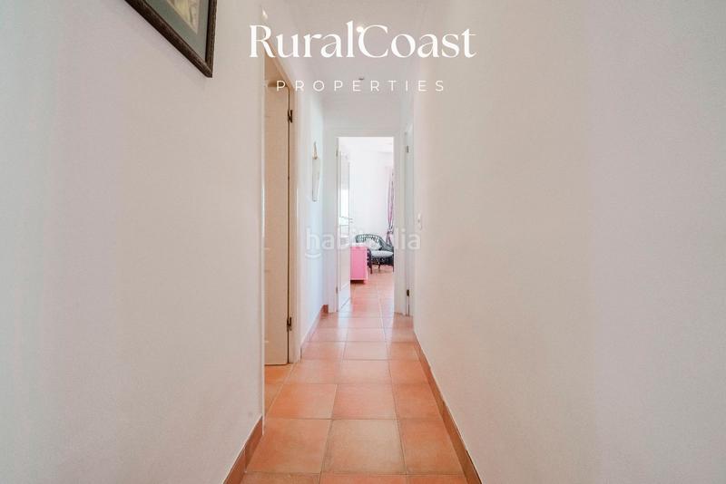 Foto 7a6c8f4e-093b-4e20-a868-1b88c86ceaac. Chalet  independiente, 937m2 parcela, 5 habitaciones , 3 baños, piscina, vistas al mar en Campello (el)