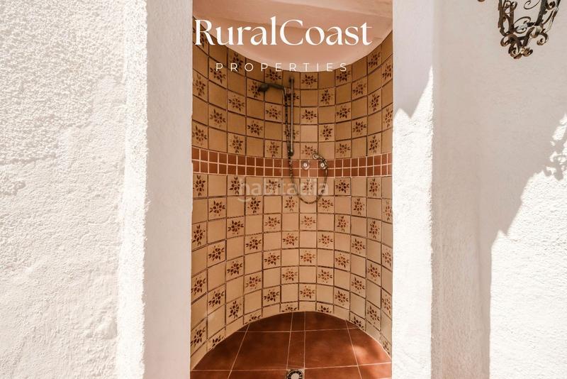 Foto 7d22bc40-da7a-4c7c-a3bc-b0095412f2e9. Chalet  independiente, 937m2 parcela, 5 habitaciones , 3 baños, piscina, vistas al mar en Campello (el)