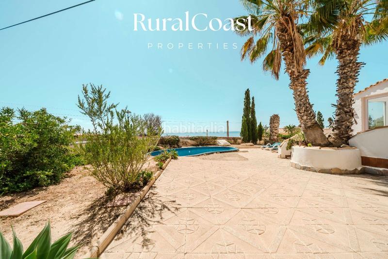 Foto 98e71525-648c-489e-be35-75029f8d7deb. Chalet  independiente, 937m2 parcela, 5 habitaciones , 3 baños, piscina, vistas al mar en Campello (el)