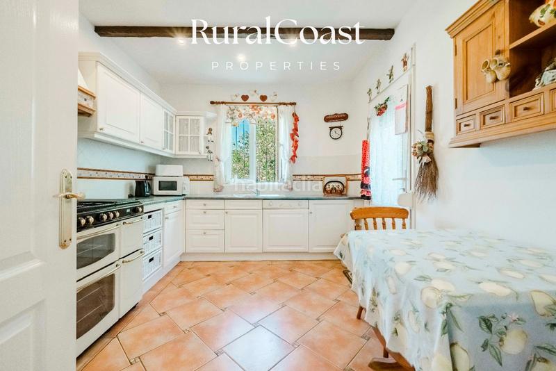 Foto a9f1291f-2204-4d01-85c3-75026c546d20. Chalet  independiente, 937m2 parcela, 5 habitaciones , 3 baños, piscina, vistas al mar en Campello (el)