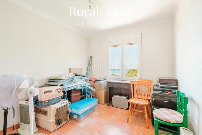 Foto e7a720f4-4e25-48f3-ba1e-0100f5a062d8. Chalet  independiente, 937m2 parcela, 5 habitaciones , 3 baños, piscina, vistas al mar en Campello (el)