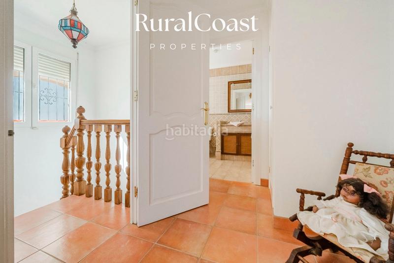 Foto ebf6725a-667a-4d2a-acb2-5be026ce534f. Chalet  independiente, 937m2 parcela, 5 habitaciones , 3 baños, piscina, vistas al mar en Campello (el)