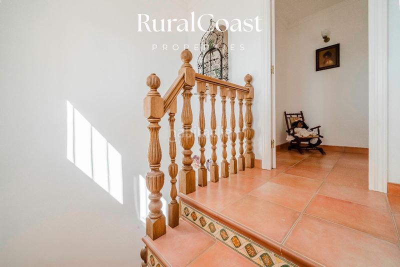 Foto f4e809b4-ad0f-4438-99e7-71589aa5546f. Chalet  independiente, 937m2 parcela, 5 habitaciones , 3 baños, piscina, vistas al mar en Campello (el)