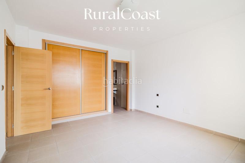 Foto 0a502d4f-46e2-4ac5-bbe8-dc6b634a8503. Chalet  independiente, 891m2 parcela, 3 habitaciones, 2 baños completos, aseo, piscina, aire acondicionado. en Busot