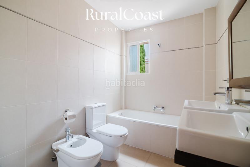 Foto a7968dda-fa80-42dd-85be-fb5a0716116e. Chalet  independiente, 891m2 parcela, 3 habitaciones, 2 baños completos, aseo, piscina, aire acondicionado. en Busot