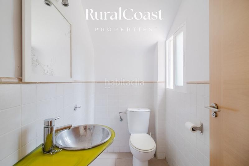 Foto c1267f91-6b08-4cec-a2ed-7dfb120212d4. Chalet  independiente, 891m2 parcela, 3 habitaciones, 2 baños completos, aseo, piscina, aire acondicionado. en Busot