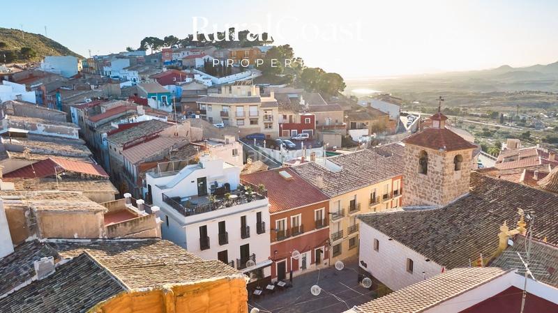 Foto f93b3375-409a-4baa-80eb-4cccbe0fe190. Edifici a Busot