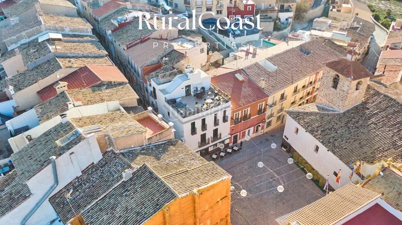Foto fc37112b-de2a-41e5-ba6d-94fcd96fe529. Edifici a Busot