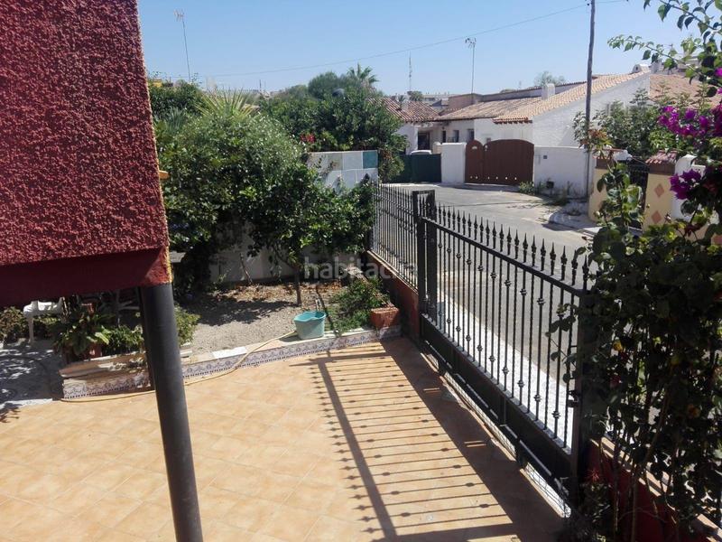 Foto f65e1202-7ab4-403c-a51c-dd99b2436389. Chalet mit parking pool in Punta Prima Orihuela