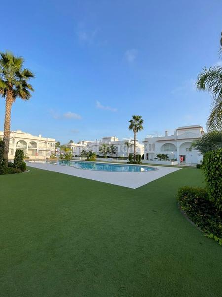 Foto d680e945-fffc-4b6c-b896-24f0df074bb2. Maison dans Rojales