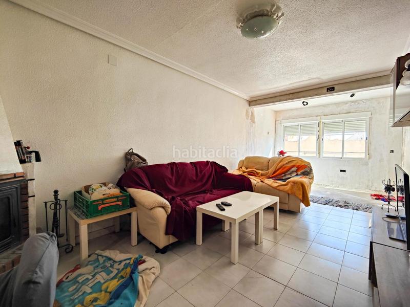 Foto d3197730-dd38-410e-b700-24dc823c02f1. Casa pareada gran casa pareada en san miguel, 4 hab, 2 baños en San Miguel de Salinas