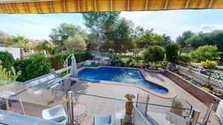Chalet in Lomas de Campoamor - Las Ramblas. Gran villa en orihuela, 3 hab, 3 baños