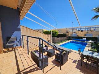 Chalet in Punta Prima. Gran villa en orihuela costa, 3 hab, 3 baños