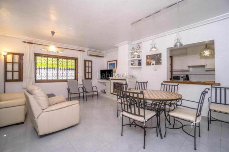 Foto 32d25e87-2a35-4096-9bda-b95e3441f047. Reihenhaus mit pool in La Zenia Orihuela