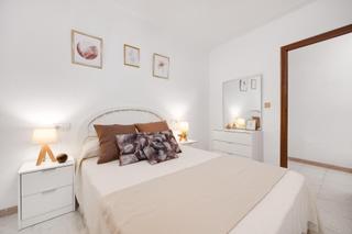 Appartement à Las Piscinas Naturales. Gran apartamento en torrevieja, 3 hab, 2 baños