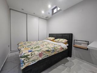 Xalet a Villamartín-Las Filipinas. Gran villa en orihuela, 4 hab, 4 baños