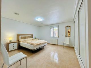 Chalet à Benferri. Gran villa en benferri, 4 hab, 2 baños