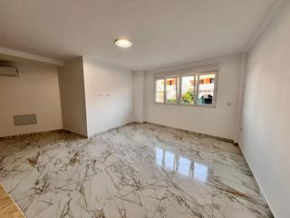 Apartament a Antonio Machado. Gran apartamento en torrevieja, 1 hab, 1 baño