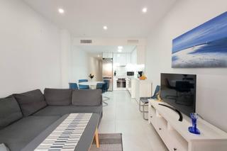 Apartament a El Acequión. Gran apartamento en torrevieja, 2 hab, 2 baños