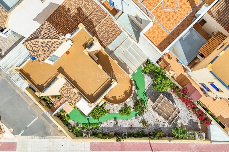 Foto ad24a70f-bc4a-42e9-9e45-3187fe5c85b7. Chalet dans La Florida Orihuela