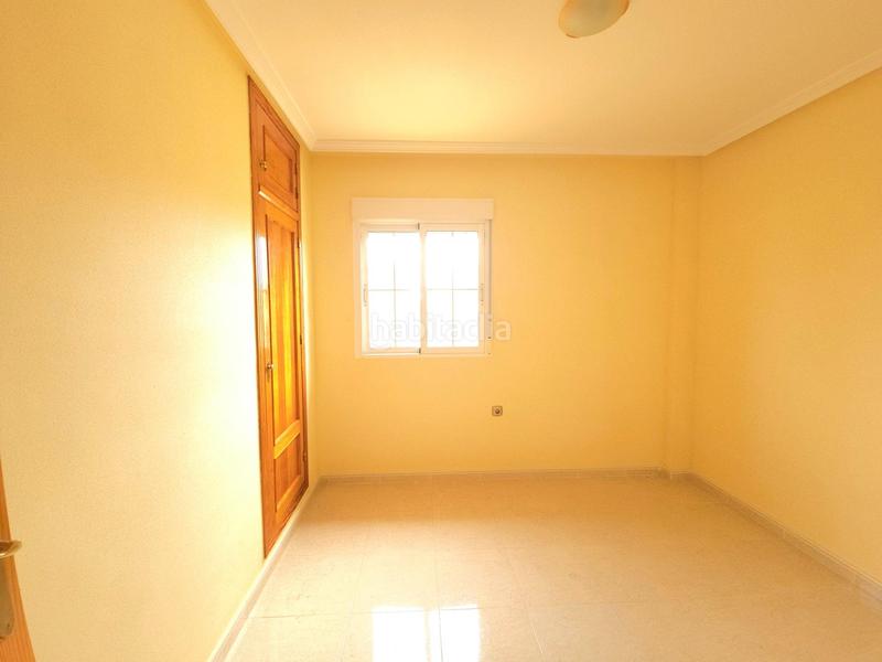 Foto 27c5f6e3-6198-490a-823f-edc1f8f78117. Chalet gran villa en La Marina, 3 hab, 2 baños en Elche / Elx