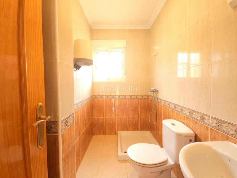 Foto 2bf9c419-6ef7-4086-8cac-559f2ed02cc0. Chalet gran villa en La Marina, 3 hab, 2 baños en Elche / Elx
