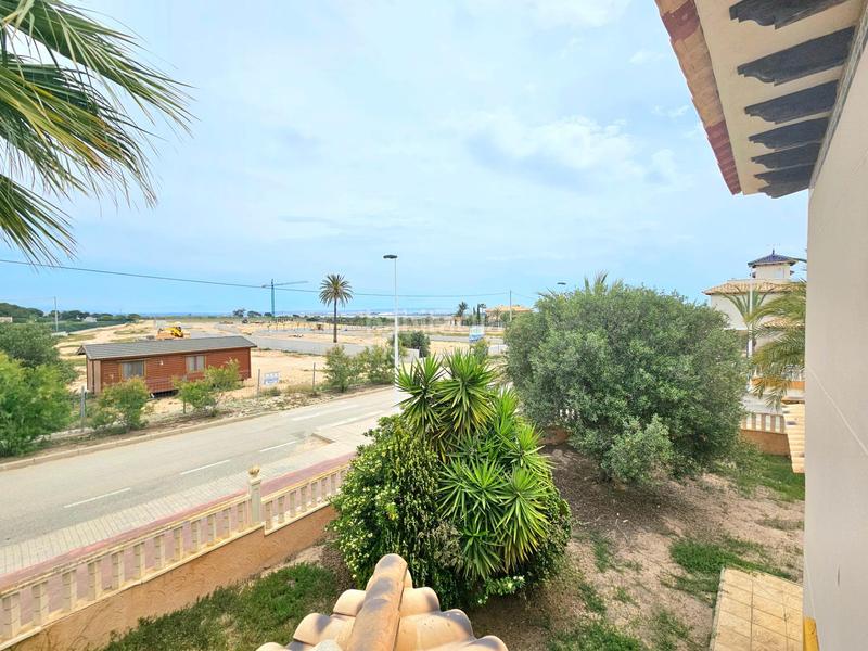 Foto 7b2d34fc-568e-48c6-b56f-28d2e0d12123. Chalet gran villa en La Marina, 3 hab, 2 baños en Elche / Elx