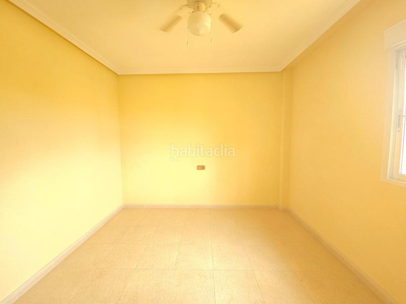 Foto c097508f-97e3-4721-9047-d8c9d92834f6. Chalet gran villa en La Marina, 3 hab, 2 baños en Elche / Elx