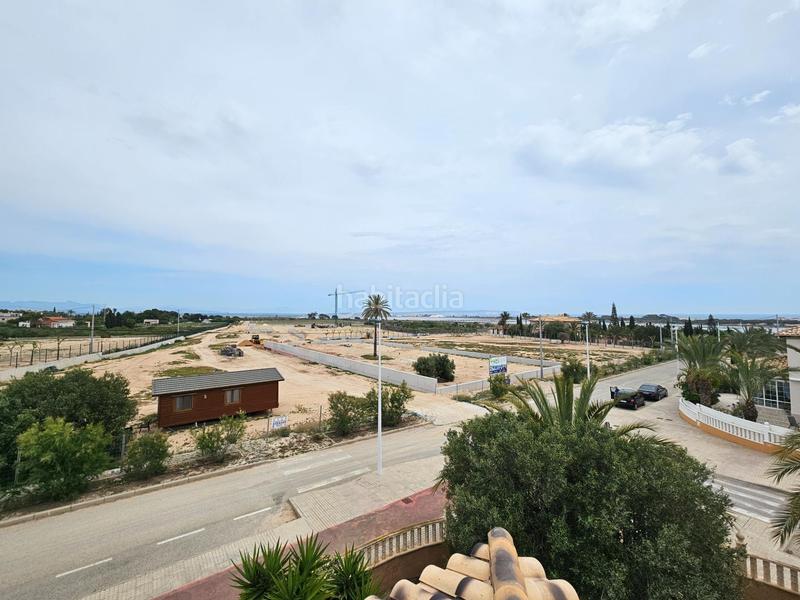 Foto f6be4be5-e80e-48b3-9d83-416393a8bd29. Chalet gran villa en La Marina, 3 hab, 2 baños en Elche / Elx